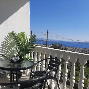 apartment-natali-kastel-stari.hotels-in-trogir.com/
