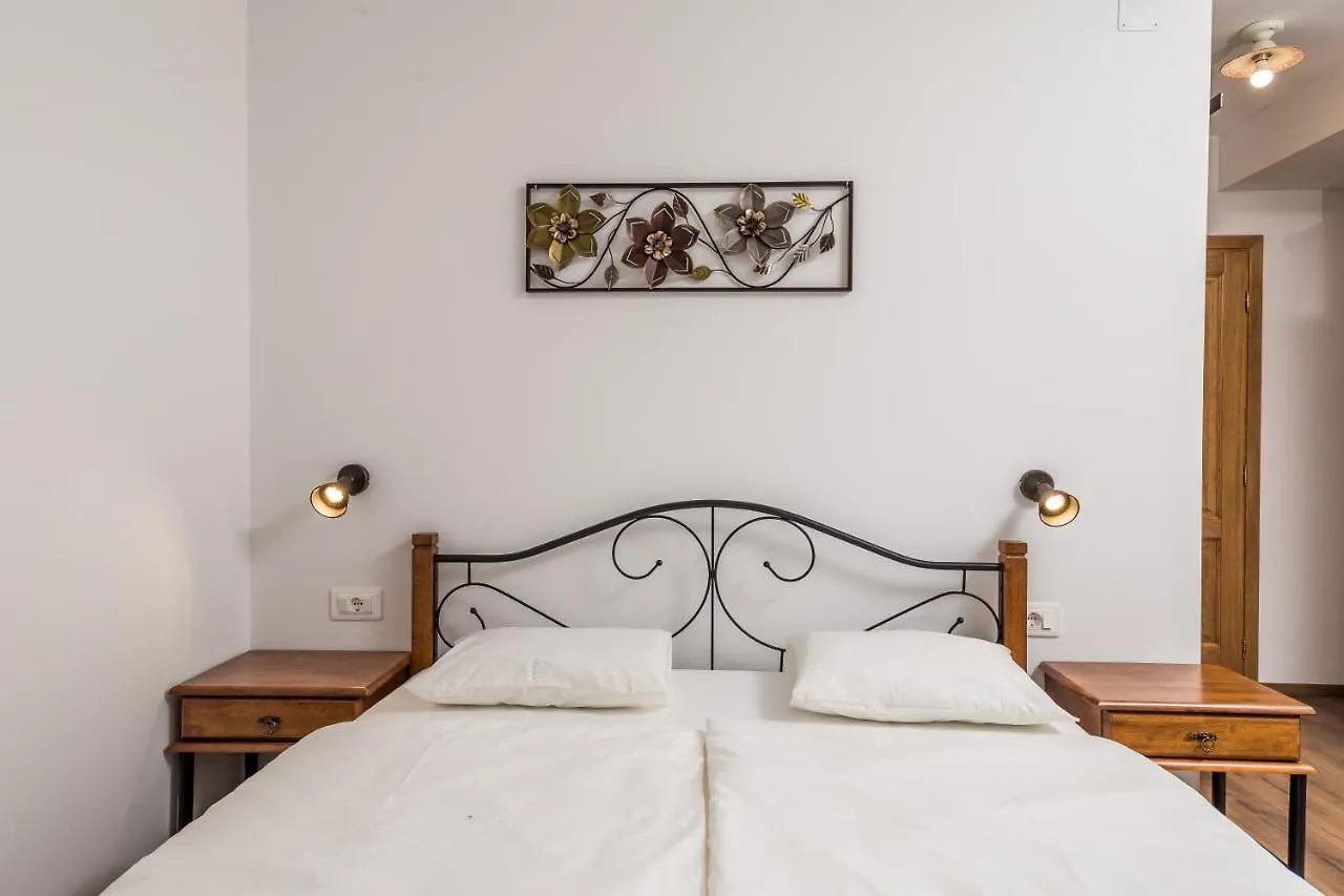 Rona Apartment & Rooms Mea Vista Buzet