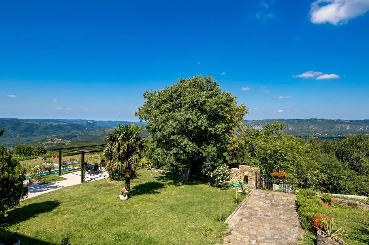 Rona Apartment & Rooms Mea Vista Buzet