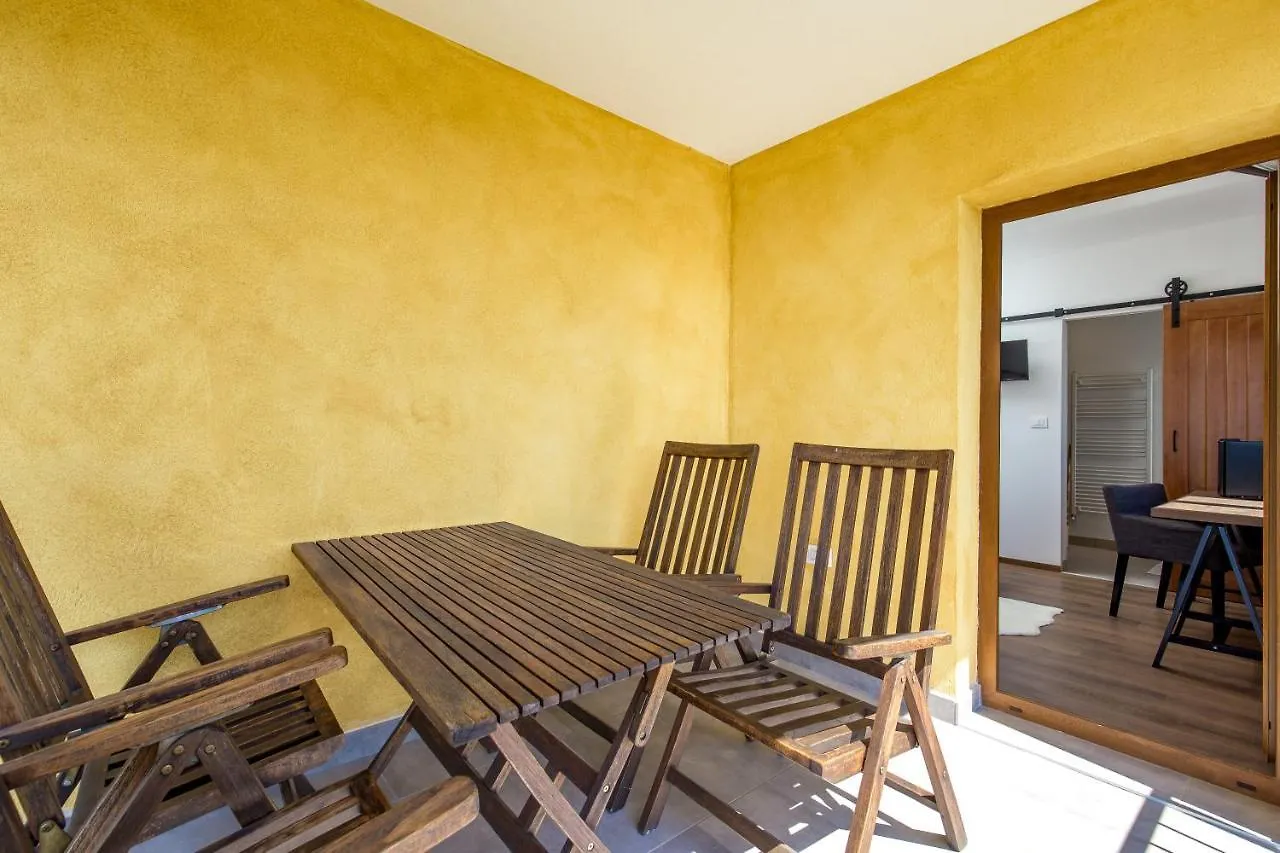 Rona Apartment & Rooms Mea Vista Buzet