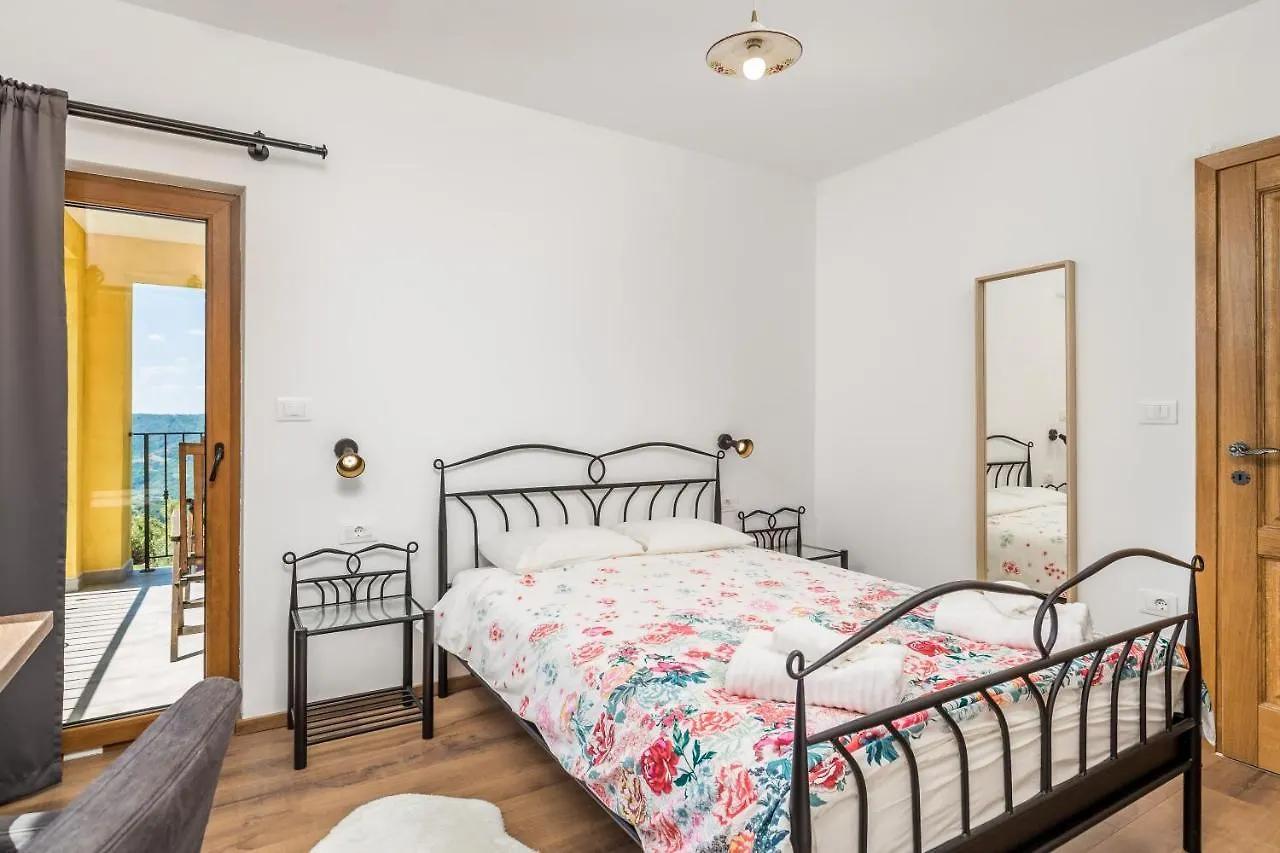 Rona Apartment & Rooms Mea Vista Buzet 0*,