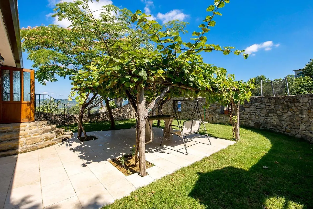 Rona Apartment & Rooms Mea Vista Buzet 0*,