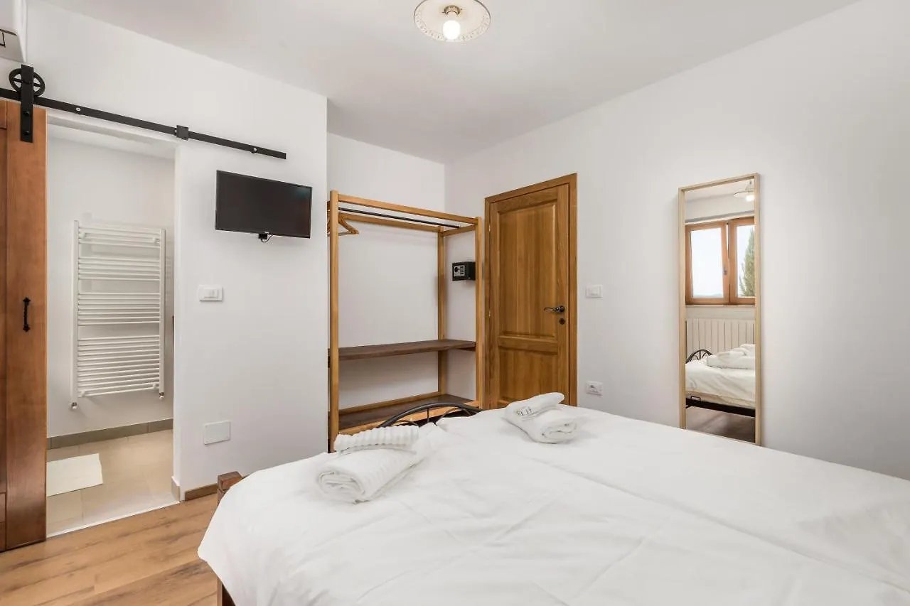 Rona Apartment & Rooms Mea Vista Buzet